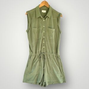 🎉5 for $45🎉Lou grey loft romper Jumpsuit women size M